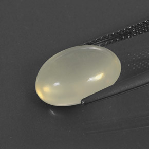 Opala de fogo branco natural 2,75ct, corte oval, transparente