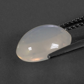 Opala de fogo branco natural 2,24ct, corte oval, transparente