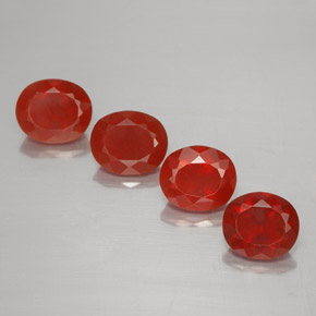 Pedras preciosas de Opala de Fogo vermelho médio natural de 3.39 ct, Corte Oval, Transparente