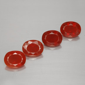 Pedras preciosas de opala de fogo vermelho natural de 3,67 ct, corte oval, transparente