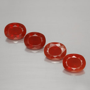 Pedras preciosas de opala de fogo vermelho natural de 3,67 ct, corte oval, transparente