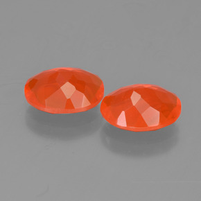 Pedras preciosas de opala de fogo vermelho natural de 1,80 ct, corte oval, transparente