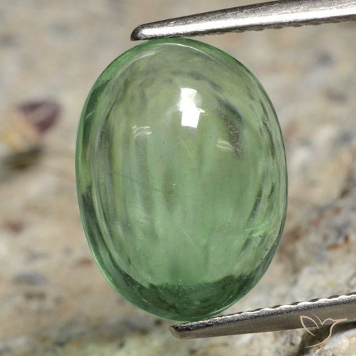 5.07ct Natural Verde médio Fluorita, oval, Transparente