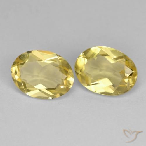 Pedras preciosas de Berilo Dourado Luz amarela natural de 2.19 ct, oval, VS