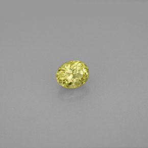 Granada grossulária verde natural 0,64ct, corte oval, VS-SI