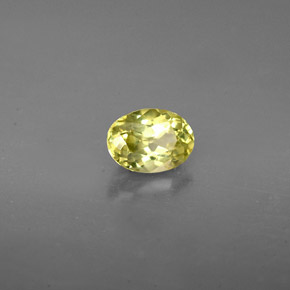 Granada grossulária verde natural 0,71ct, corte oval, VVS-VS