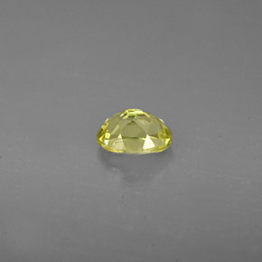 Granada grossulária verde natural 0,71ct, corte oval, VVS-VS