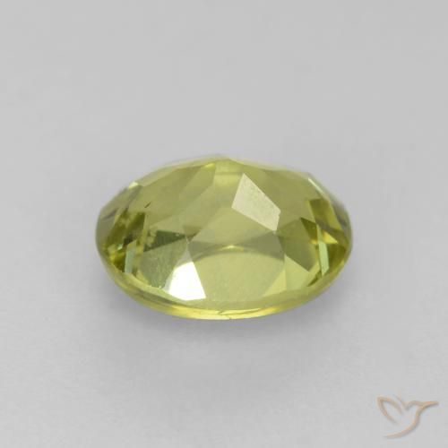 Granada grossularita Amarelo Esverdeado Claro Natural 0.66ct, oval, VS