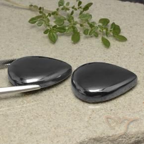 Pedras preciosas de Hematita preto cinza natural de 80.40 ct, Formato de pêra, Opaco
