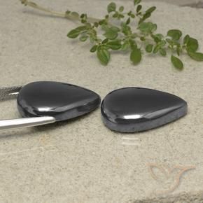 Pedras preciosas de Hematita Cinza escuro natural de 54.14 ct, Formato de pêra, Opaco