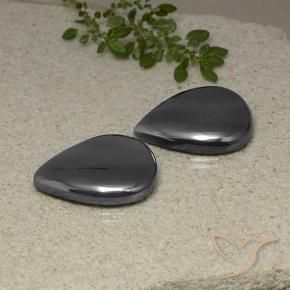 Pedras preciosas de Hematita Cinza escuro natural de 68.39 ct, Formato de pêra, Opaco