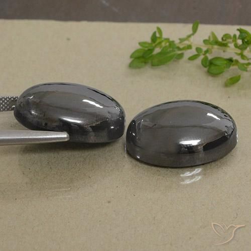 Pedras preciosas de Hematita cinza médio natural de 69.94 ct, oval, Opaco