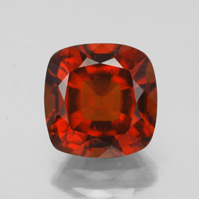 Granada hessonita vermelho natural 2,68ct, almofada cortada, VS-SI