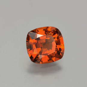 Granada hessonita vermelho natural 1,74ct, almofada cortada, SI