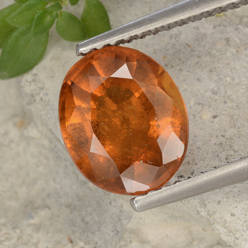 Granada hessonita laranja natural 2,62ct, corte oval, VS-SI