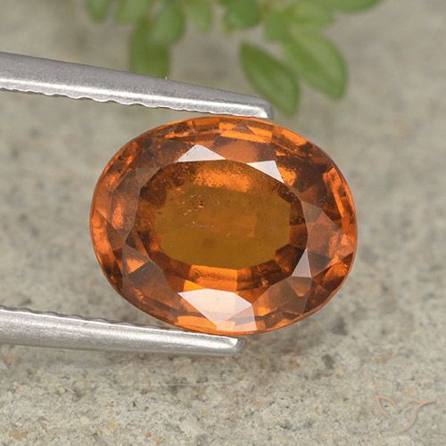 2.25ct Natural Laranja médio-escuro granada hessonita, oval, VS-SI