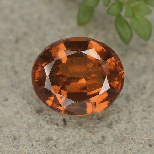 Granada hessonita laranja natural 2,59ct, corte oval, VS