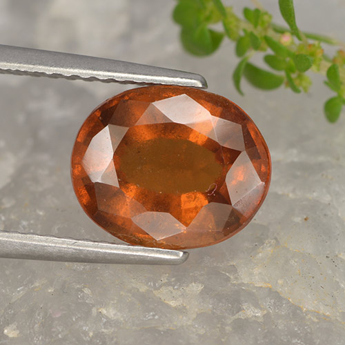 Granada Hessonita Laranja Médio Natural 2.95ct, Corte Oval, VS-SI