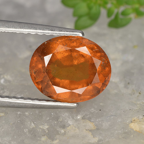 Granada hessonita laranja natural 2,84ct, corte oval, VS-SI