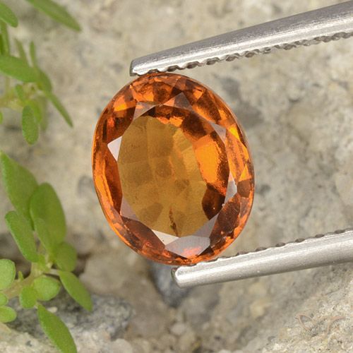 1.81ct Natural Laranja médio-escuro granada hessonita, oval, VS