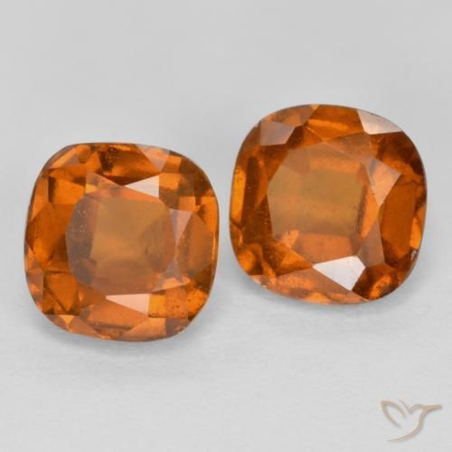 Pedras preciosas de granada hessonita Laranja médio-escuro natural de 2.46 ct, Almofada, VS-SI