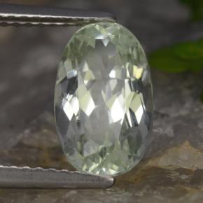 Hidenita Luz verde Natural 3.32ct, Corte Oval, VVS-VS