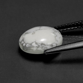 Howlita branco natural 2,60ct, corte oval, opaco