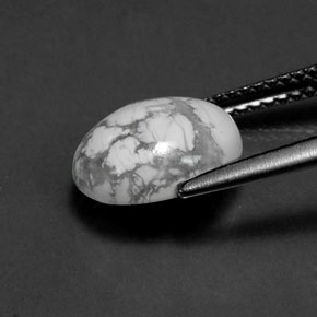 Howlita branco natural 2,69ct, corte oval, opaco