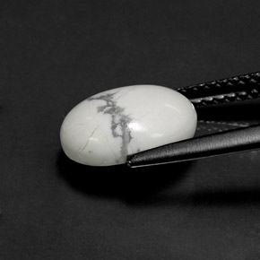Howlita branco natural 2,55ct, corte oval, opaco