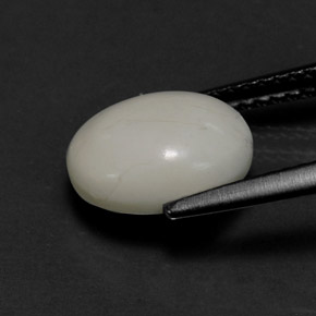 Howlita branco natural 2,63ct, corte oval, opaco