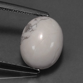 Howlita branco natural 2,70ct, corte oval, opaco