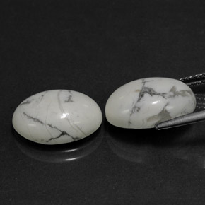 Howlita branco natural 11,35ct, corte oval, opaco