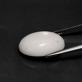 Howlita branco natural 8,38ct, corte oval, opaco