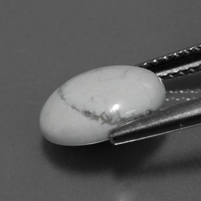 Howlita branco natural 2,49ct, corte oval, opaco