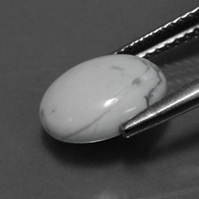 Howlita branco natural 2,55ct, corte oval, opaco