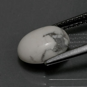 Howlita branco natural 2,30ct, corte oval, opaco