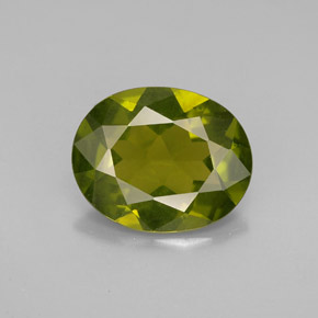 Idocrásio verde natural 2,18ct, corte oval, VVS-VS