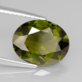 Idocrásio Verde oliva Natural 3.04ct, Corte Oval, VS