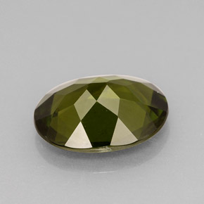 Idocrásio Verde oliva Natural 3.04ct, Corte Oval, VS