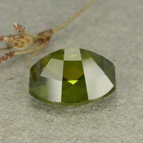 Idocrásio Verde oliva Natural 2.60ct, Forma extravagante, VS