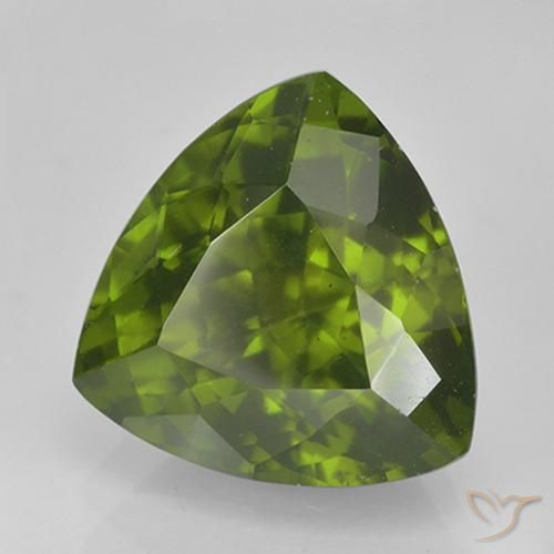 Idocrásio Medium Dark-Green Natural 4.47ct, Trilhão, VS