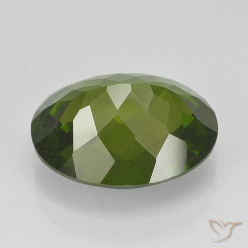 Idocrásio verde natural 4,00ct, corte oval, VS