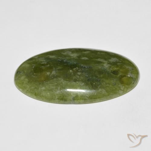 Idocrásio verde natural 38,90ct, corte oval, opaco