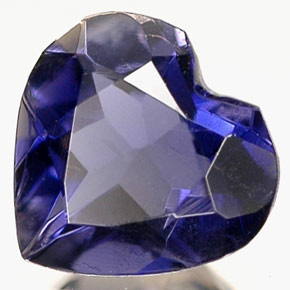 Iolita azul natural 0,55ct, formato de coração, VS