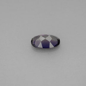 Iolita violeta natural 0,53ct, corte oval, VS
