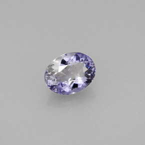 Iolita violeta natural 0,75ct, corte oval, VS