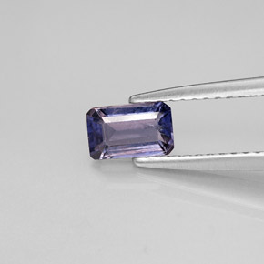 Iolita Violeta Azul Natural 0.49ct, Corte Esmeralda, VS