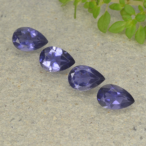 Pedras preciosas de Iolita Roxo profundo natural de 1.28 ct, Formato de pêra, VS