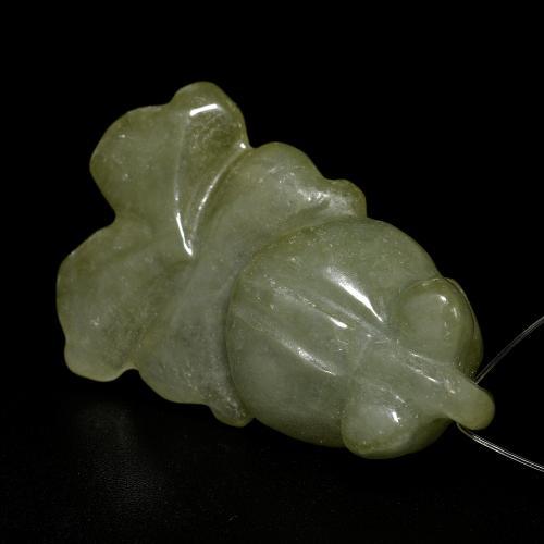 Jade terra pálida verde natural 30,72ct, forma extravagante, translúcido