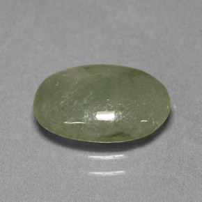 Jadeíta verde natural 3,00ct, corte oval, translúcido
